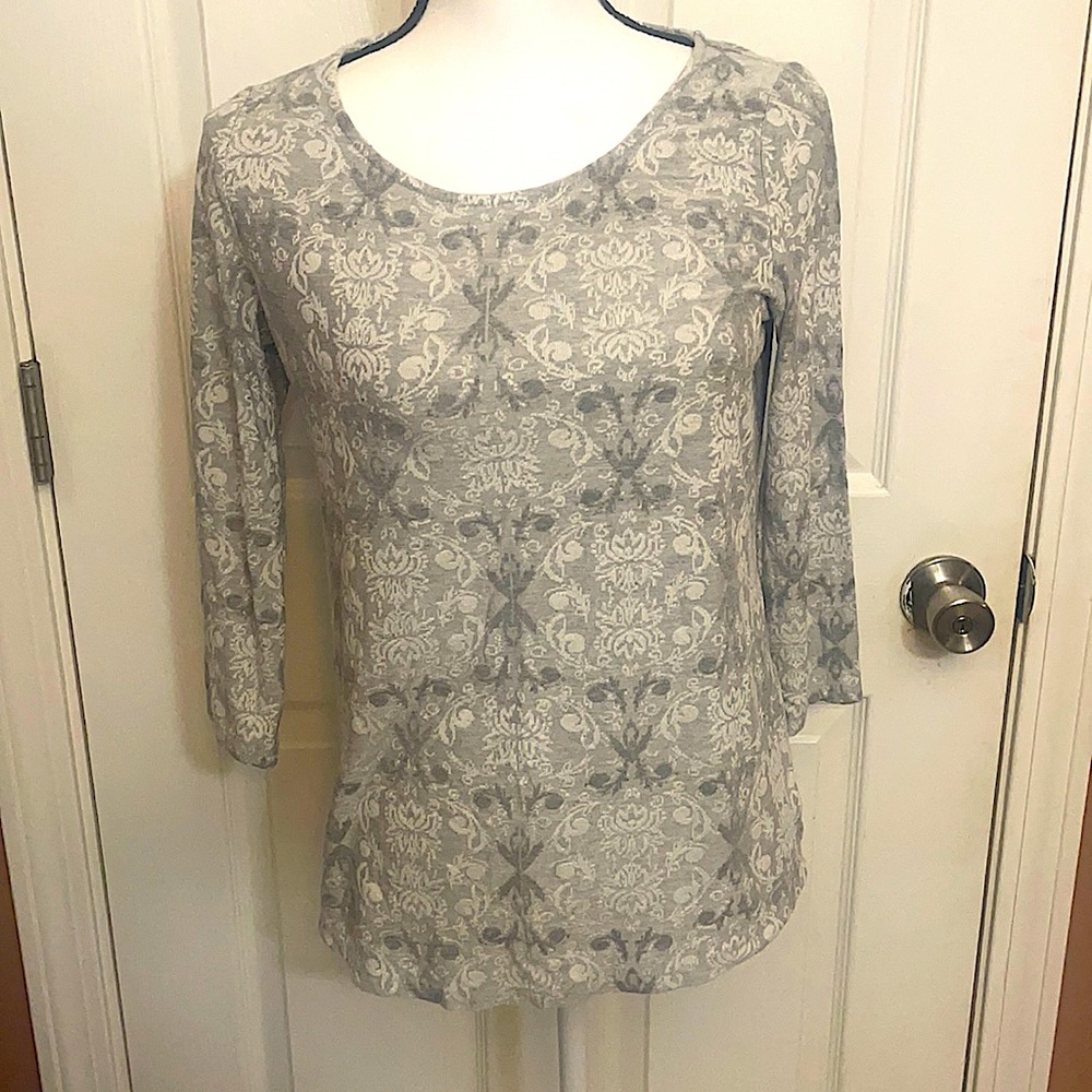 CUTE LIGHT GREY 3/4 sleeve top